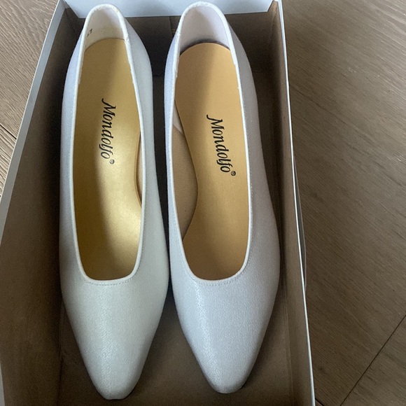 Dyeable 2 inch square toe heels - Picture 4 of 5